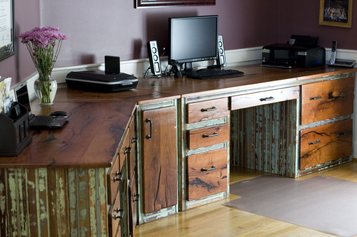 Custom desk made of mesquite and beadboard - Live Edge Office furniture